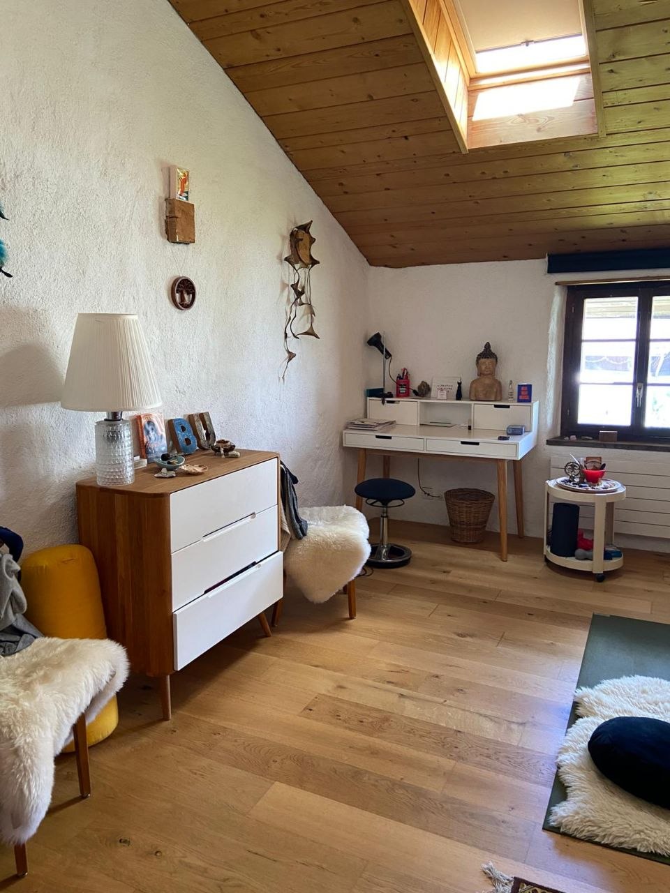 A room is available in a charming two person shared apartment (with me 😉) in Ust